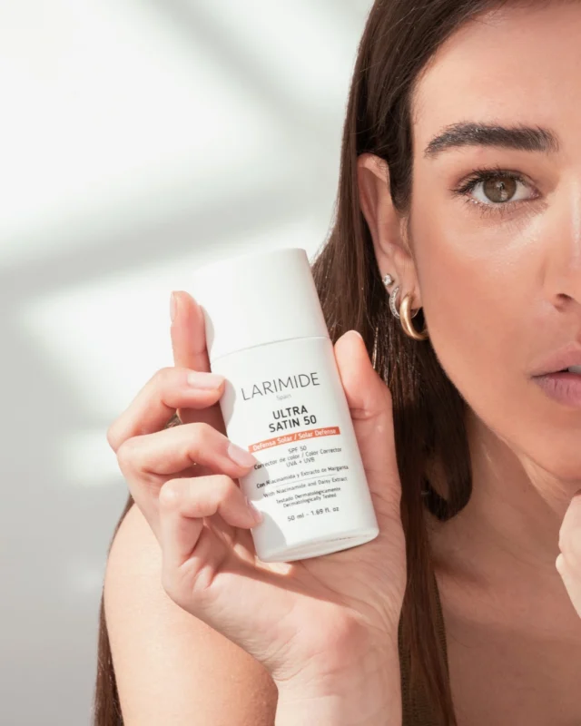 El verano está aquí y proteger tu piel del sol es clave para mantenerla joven y sana.

La Ultra Satin 50 de Larimide no solo te ofrece una protección SPF 50 potente, sino también una textura ligera y sedosa que se absorbe al instante 🧴

☀️ Defensa total contra UVA y UVB
☀️ Acabado satinado que no deja residuos
☀️ Fórmula resistente al agua y al sudor
☀️ Antioxidantes que cuidan tu piel del envejecimiento

Prepárate para disfrutar del verano con la seguridad de una piel protegida, hidratada y luminosa 💫

___

Summer is here, and protecting your skin from the sun is key to keeping it young and healthy.

Larimide’s Ultra Satin 50 not only provides powerful SPF 50 protection but also a lightweight, silky texture that absorbs instantly 🧴

☀️ Full defense against UVA and UVB rays
☀️Satin finish with no residue
☀️ Water and sweat-resistant formula
☀️Antioxidants that help protect your skin from aging

Get ready to enjoy summer with the confidence of protected, hydrated, and radiant skin 💫

#proteccionsolar #SPF50 #cuidadodelapiel #pielprotegida #cosméticaavanzada #antiaging #pielsana #suncare #Larimide #texturaligera #defensasolar #PielRadiante #protecciónuvb #SkincareRoutine